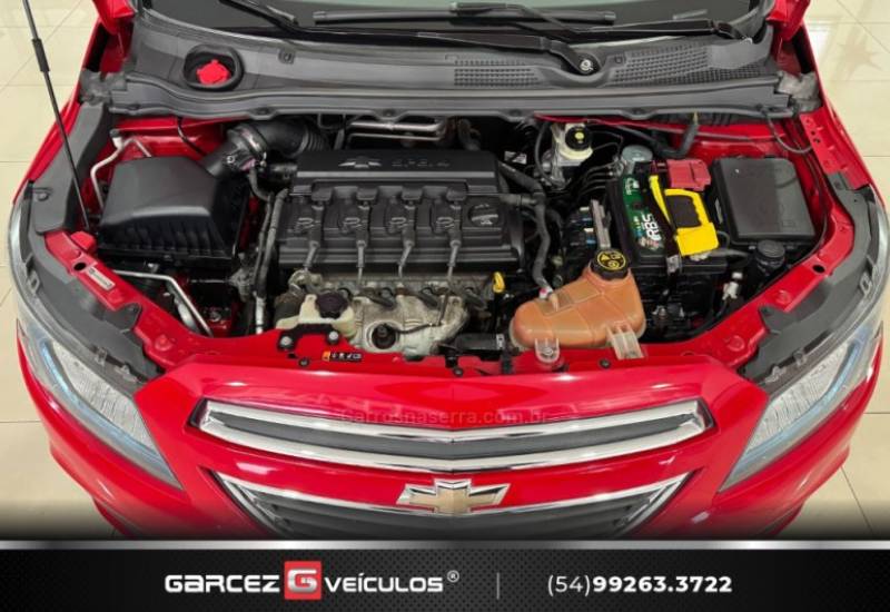 CHEVROLET - PRISMA - 2015/2015 - Vermelha - R$ 51.000,00