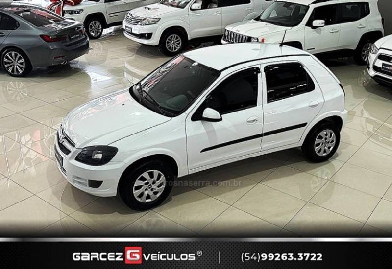 CHEVROLET - CELTA - 2012/2013 - Branca - R$ 35.900,00