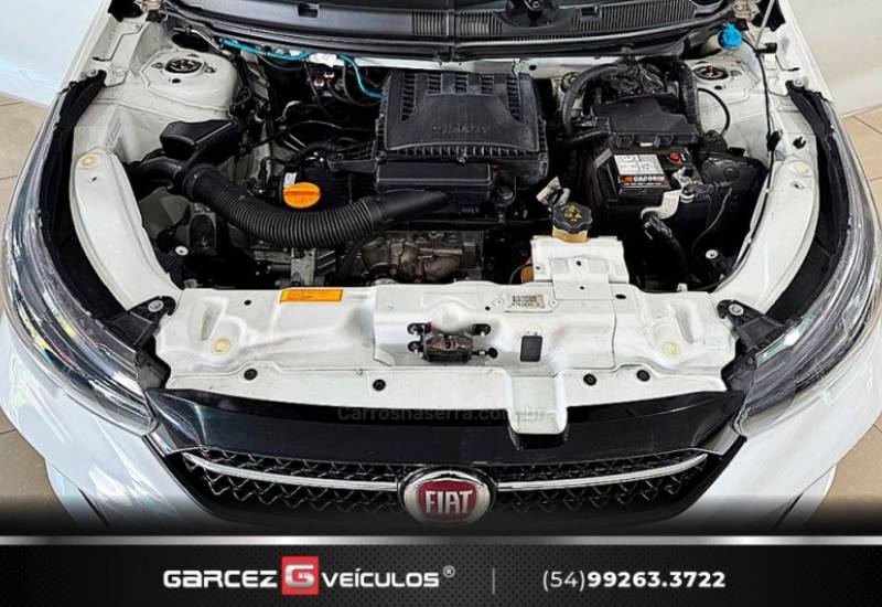 FIAT - CRONOS - 2017/2018 - Branca - R$ 64.900,00