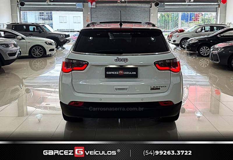JEEP - COMPASS - 2017/2018 - Branca - R$ 106.000,00