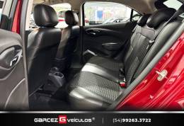 CHEVROLET - ONIX - 2016/2017 - Vermelha - R$ 65.000,00