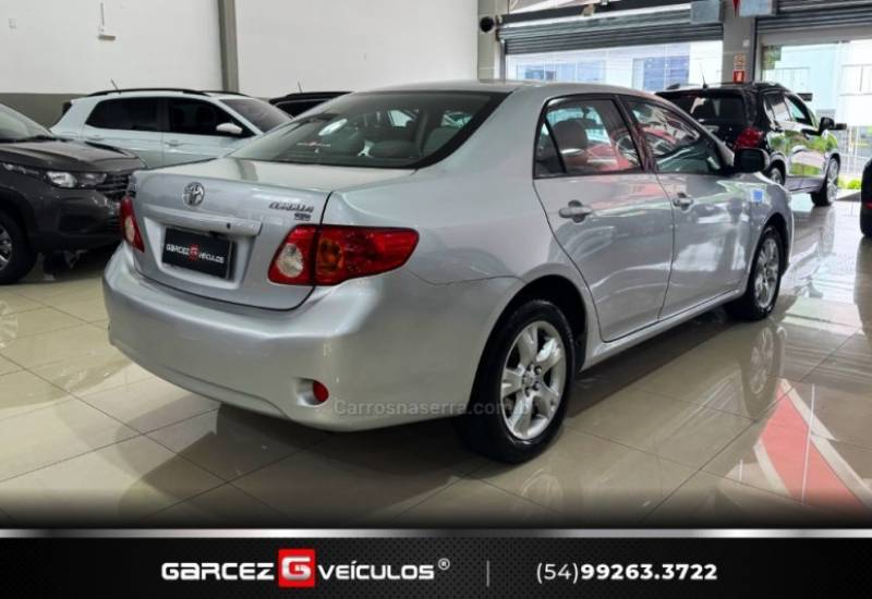 TOYOTA - COROLLA - 2008/2009 - Prata - R$ 58.900,00