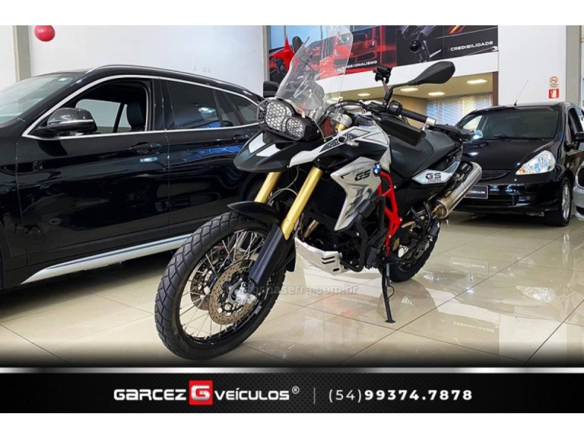 BMW - F 800 - 2017/2018 - Branca - R$ 53.000,00