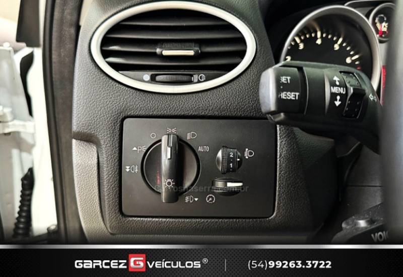 FORD - FOCUS - 2013/2013 - Branca - R$ 58.000,00