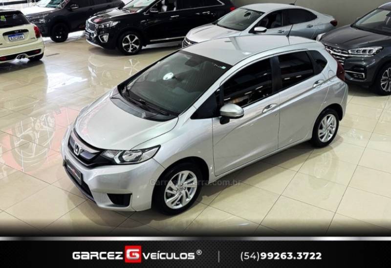HONDA - FIT - 2015/2015 - Prata - R$ 65.900,00