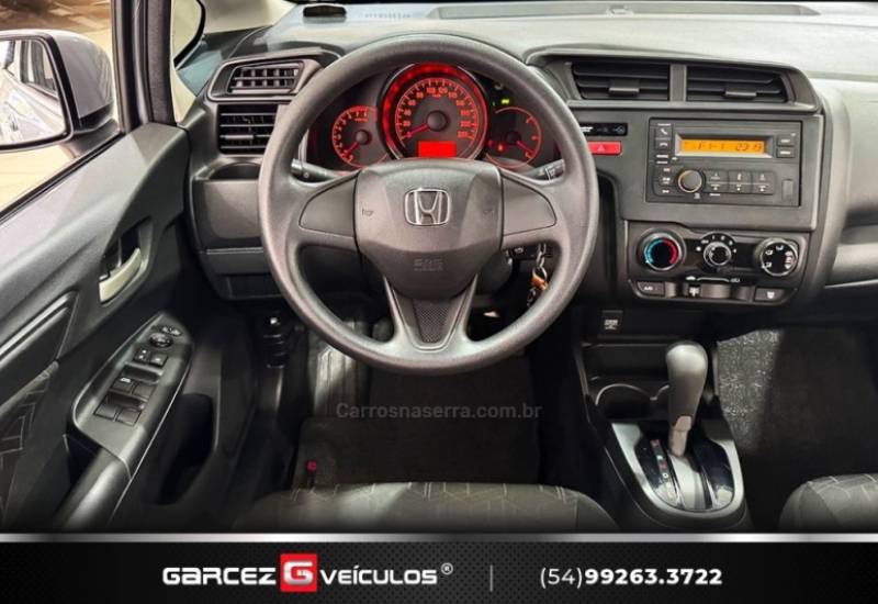 HONDA - FIT - 2015/2015 - Prata - R$ 65.900,00