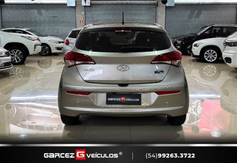 HYUNDAI - HB20 - 2016/2017 - Prata - R$ 66.500,00