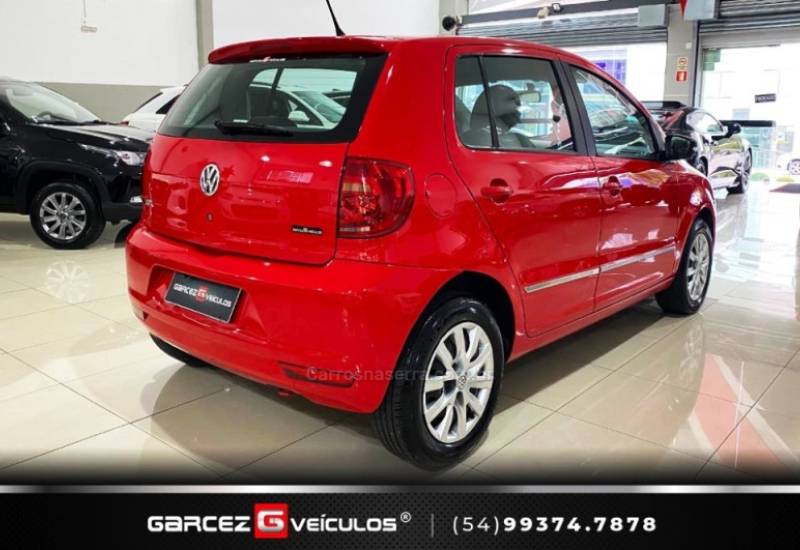 VOLKSWAGEN - FOX - 2010/2011 - Vermelha - R$ 34.900,00