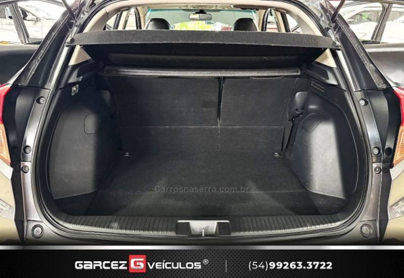 HONDA - HR-V - 2015/2016 - Cinza - R$ 85.900,00
