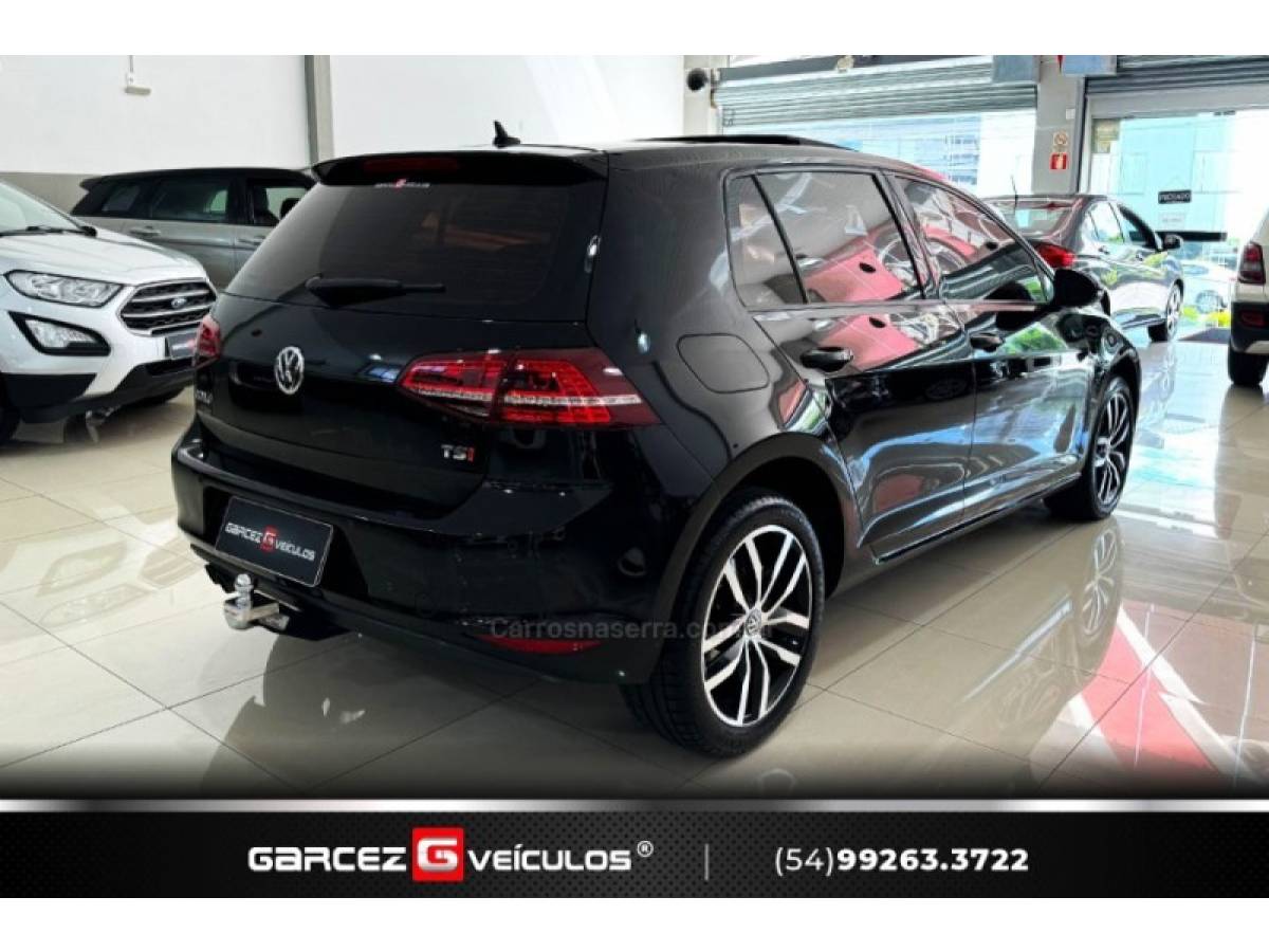 VOLKSWAGEN - GOLF - 2017/2017 - Preta - R$ 105.000,00