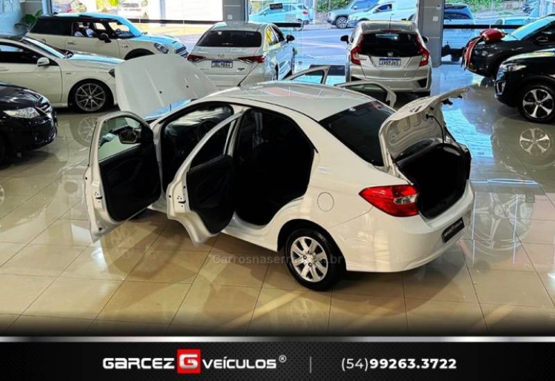 FORD - KA - 2017/2018 - Branca - R$ 47.900,00