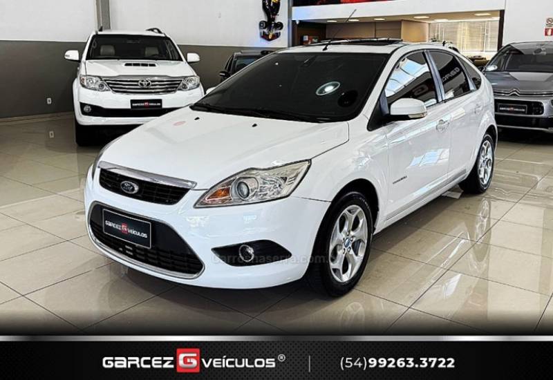 FORD - FOCUS - 2013/2013 - Branca - R$ 58.000,00