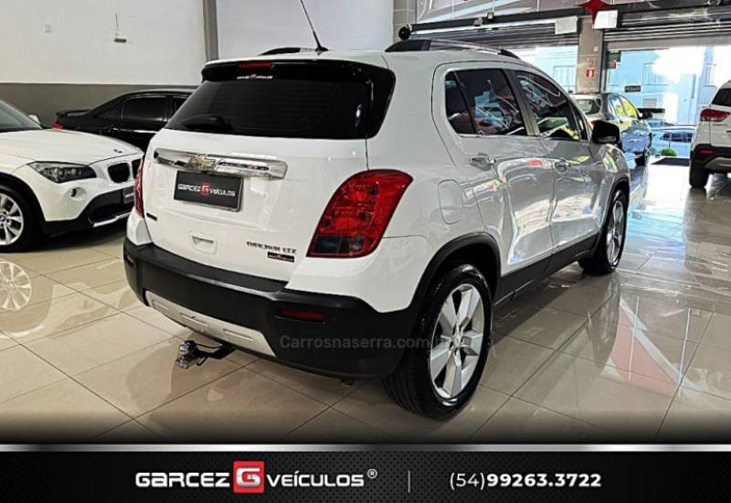 CHEVROLET - TRACKER - 2013/2014 - Branca - R$ 68.900,00