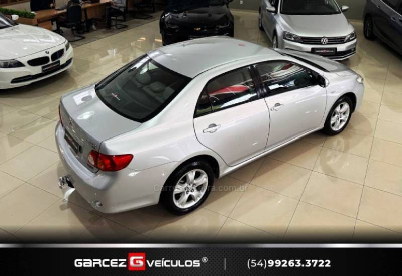 TOYOTA - COROLLA - 2009/2010 - Prata - R$ 58.900,00