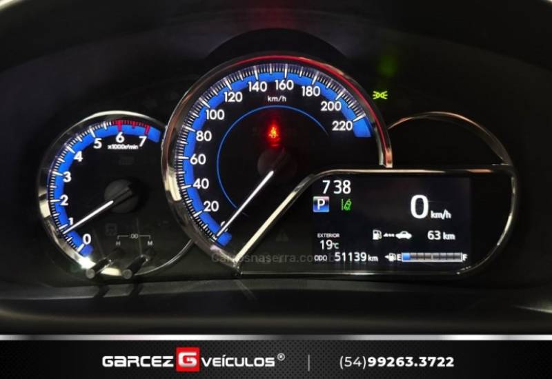 TOYOTA - YARIS - 2022/2023 - Branca - R$ 93.000,00