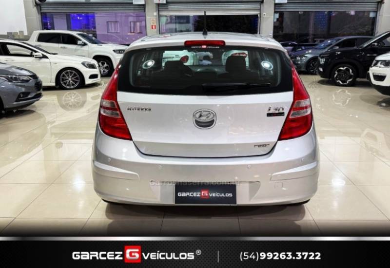 HYUNDAI - I30 - 2010/2011 - Prata - R$ 45.900,00
