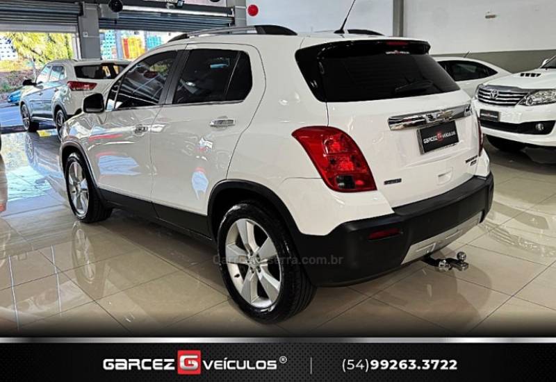 CHEVROLET - TRACKER - 2013/2014 - Branca - R$ 68.900,00