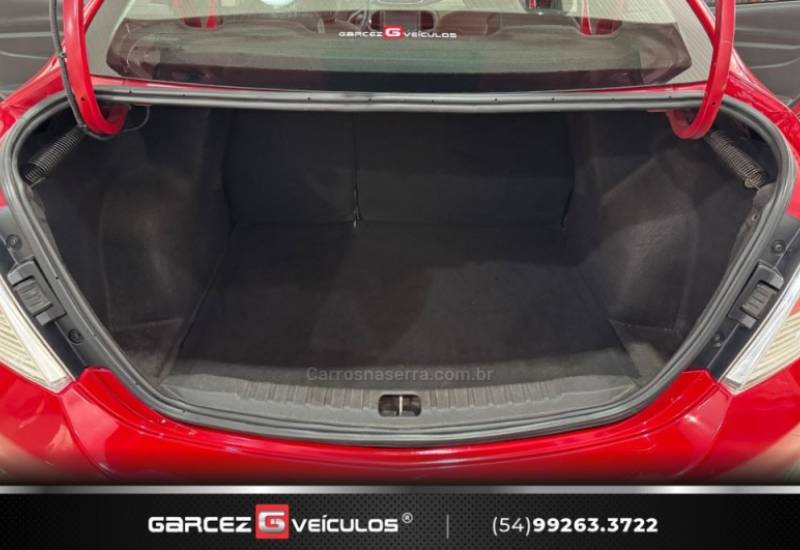 CHEVROLET - PRISMA - 2015/2015 - Vermelha - R$ 51.000,00