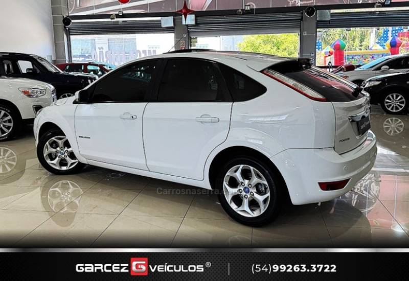 FORD - FOCUS - 2013/2013 - Branca - R$ 58.000,00