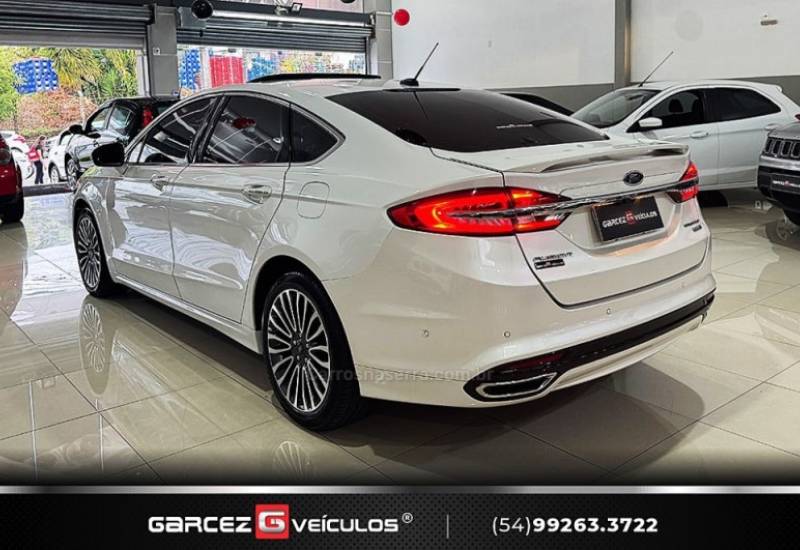 FORD - FUSION - 2016/2017 - Branca - R$ 110.000,00