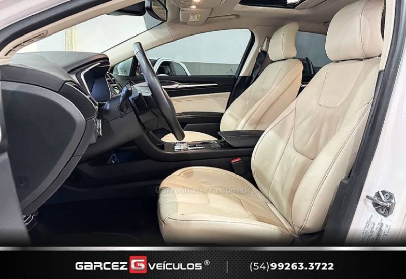 FORD - FUSION - 2016/2017 - Branca - R$ 110.000,00