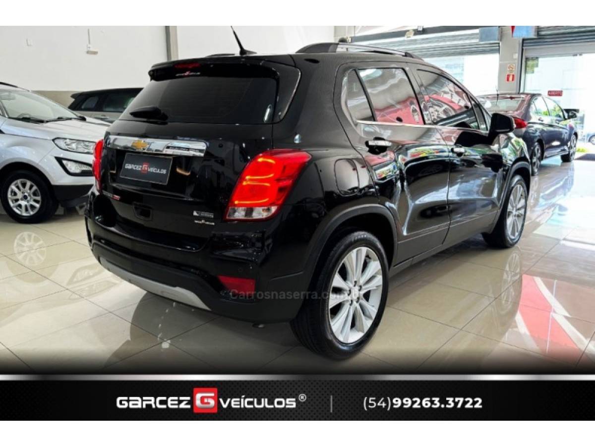 CHEVROLET - TRACKER - 2017/2018 - Preta - R$ 93.900,00