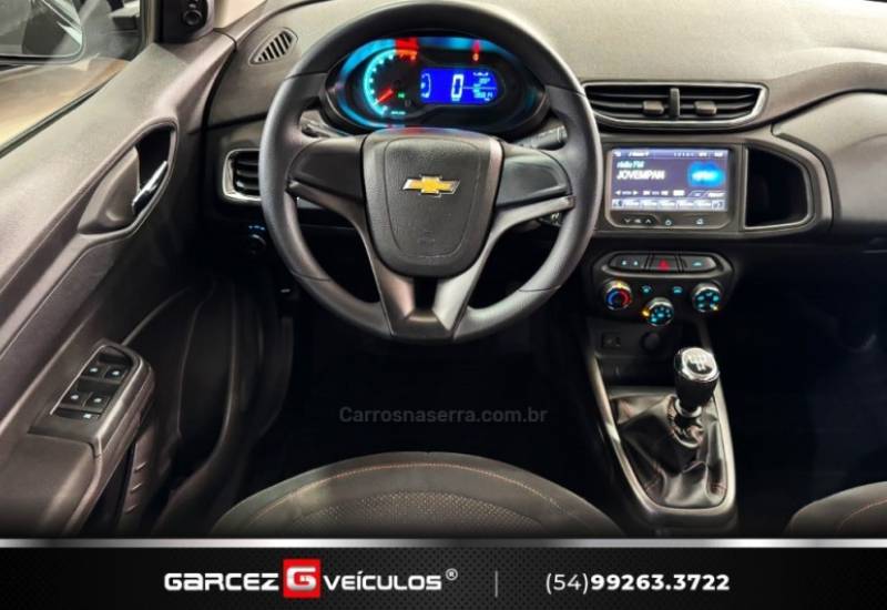 CHEVROLET - ONIX - 2014/2014 - Preta - R$ 51.900,00