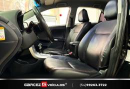 TOYOTA - COROLLA - 2013/2014 - Preta - R$ 75.900,00