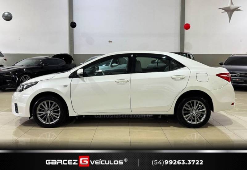 TOYOTA - COROLLA - 2015/2016 - Branca - R$ 88.000,00