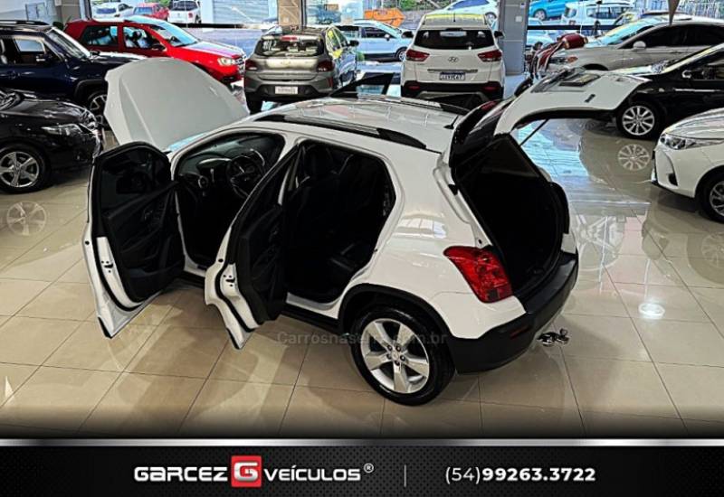CHEVROLET - TRACKER - 2013/2014 - Branca - R$ 68.900,00