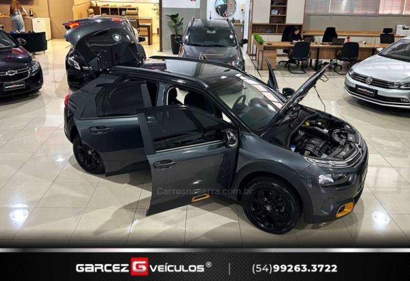 CITROËN - C4 CACTUS - 2021/2022 - Cinza - R$ 82.000,00